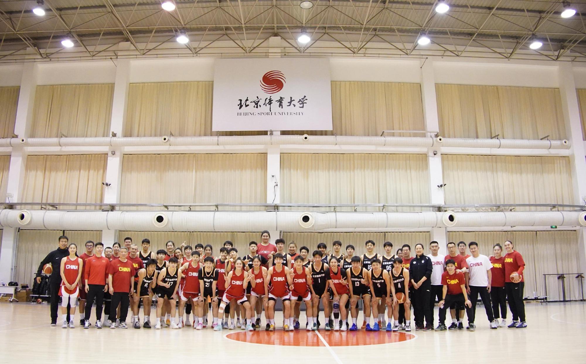 开云综合服务-中国女篮最新备战曝光!2米26女姚明+30岁王牌到队,95一代仅1人